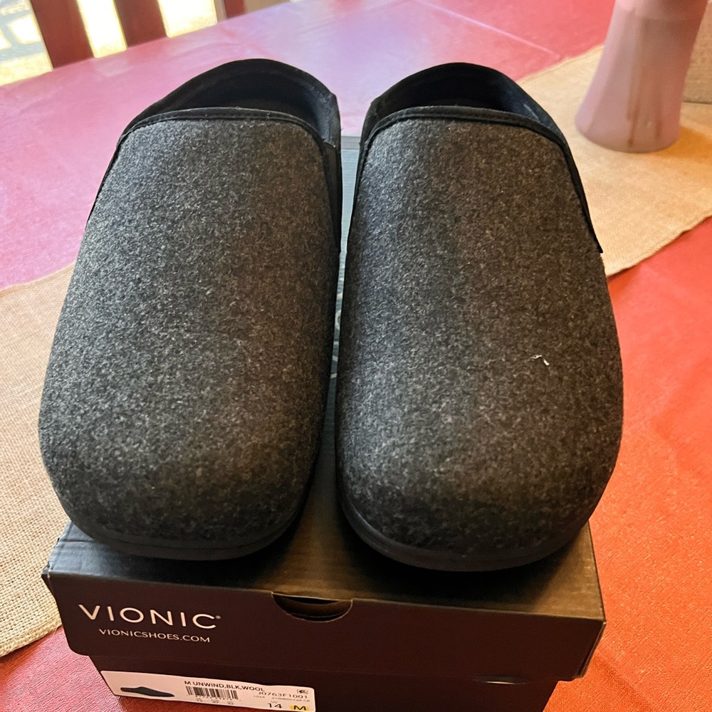 Men’s Vionic Unwind 14 M